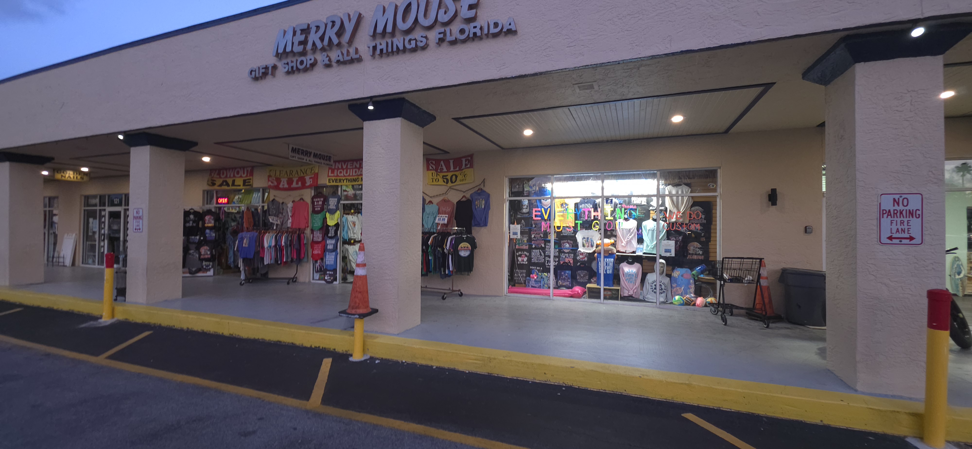 Merry Mouse storefront at Sand Key